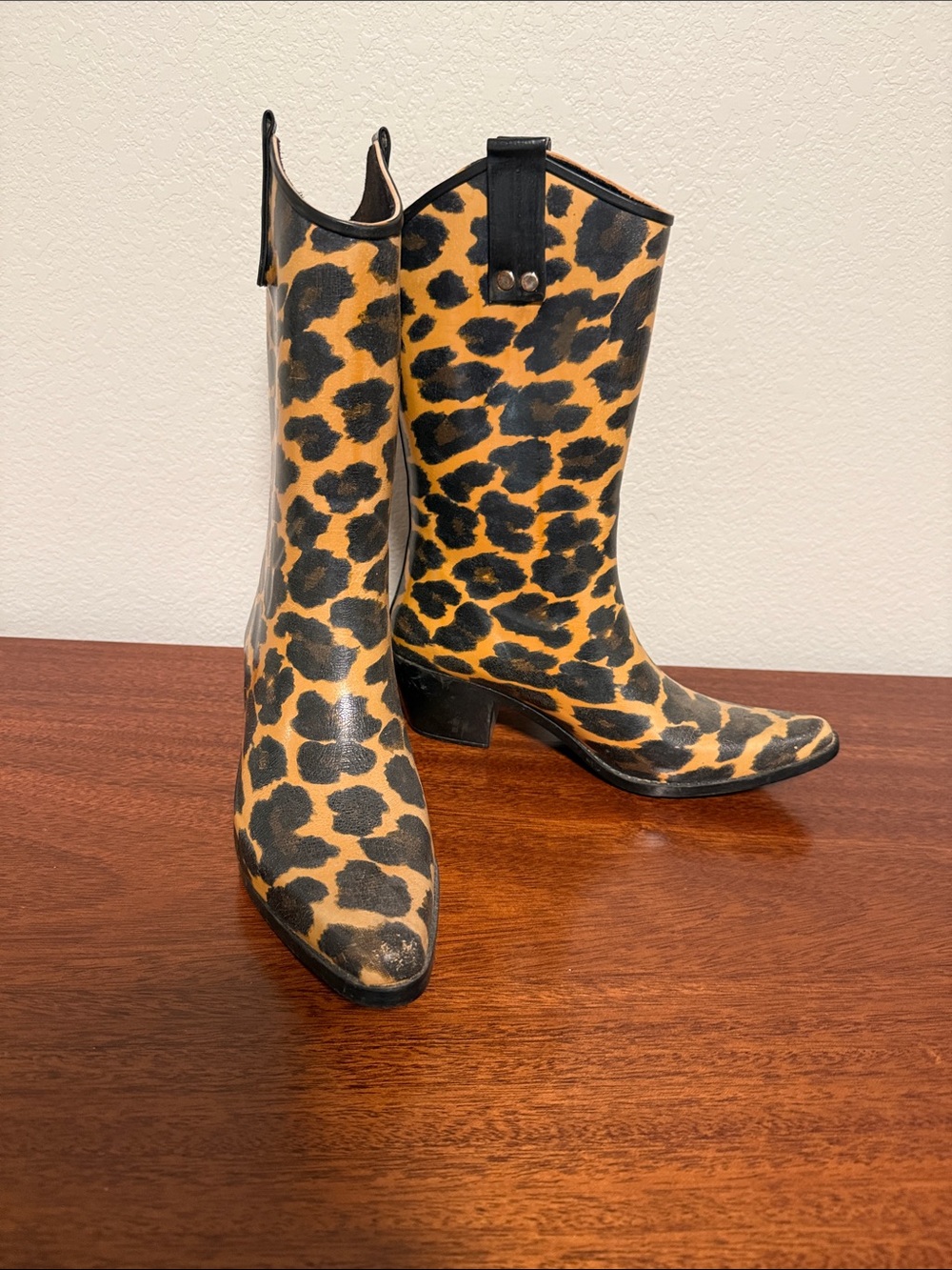 Leopard Print Women's Mid-Calf Boots - Black & Tan
